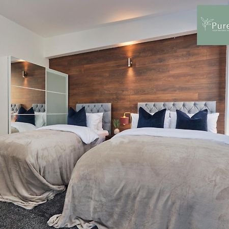 Superb House Manchester Near Etihad With Free Parking Sleeps 8 Εξωτερικό φωτογραφία