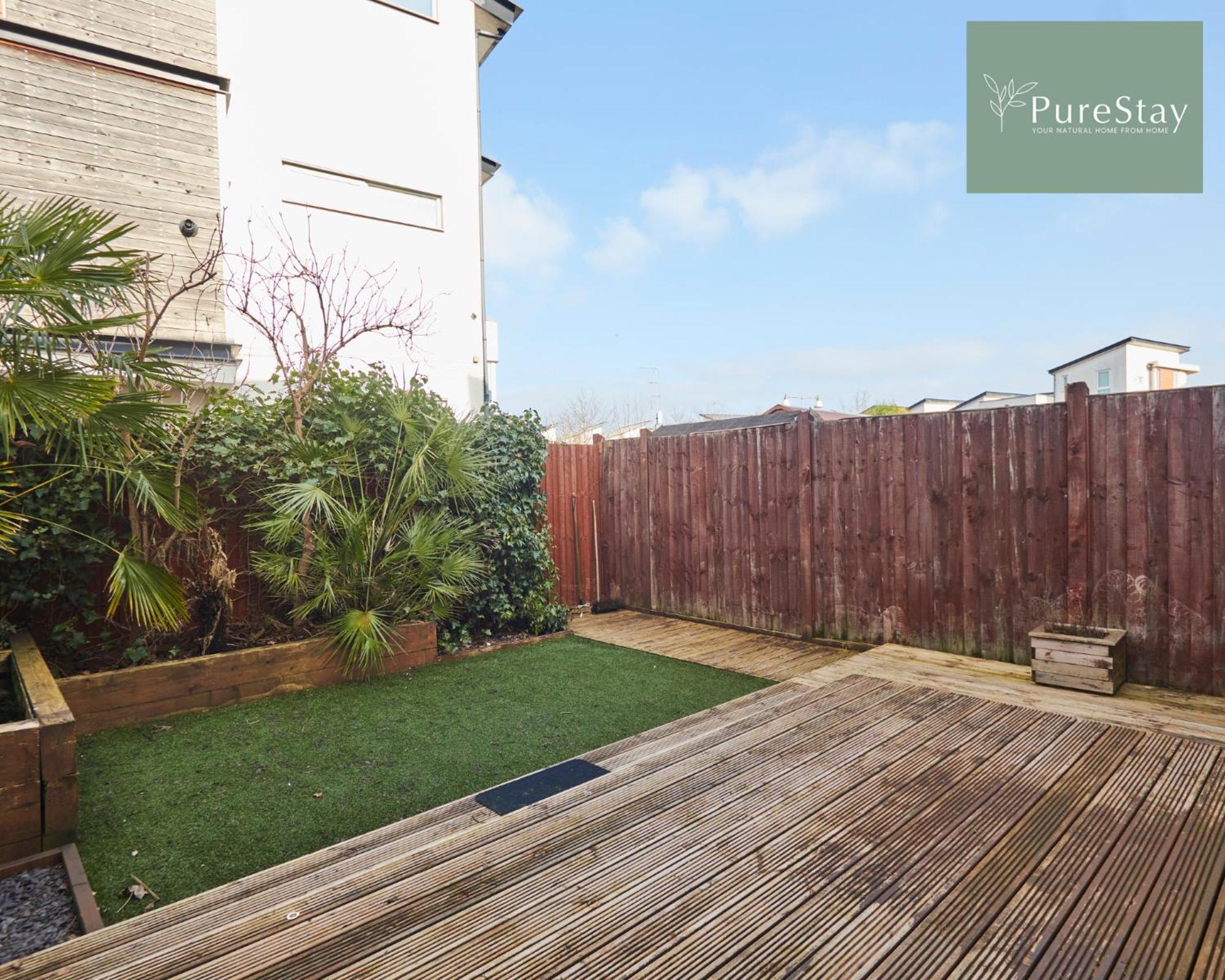 Superb House Manchester Near Etihad With Free Parking Sleeps 8 Εξωτερικό φωτογραφία